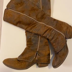 Donald Pliner boots
